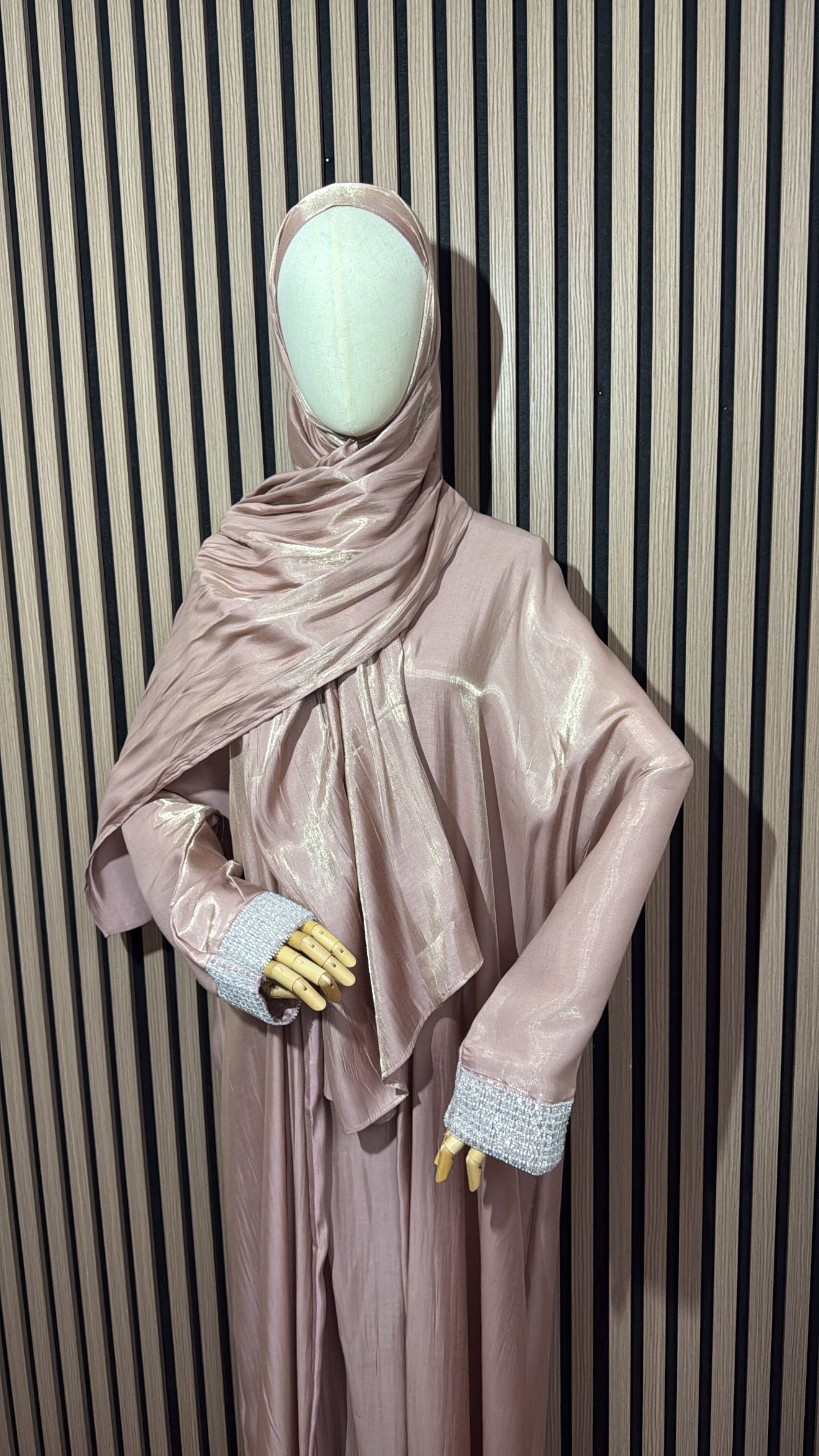 Abbaya tres piezas Satinada