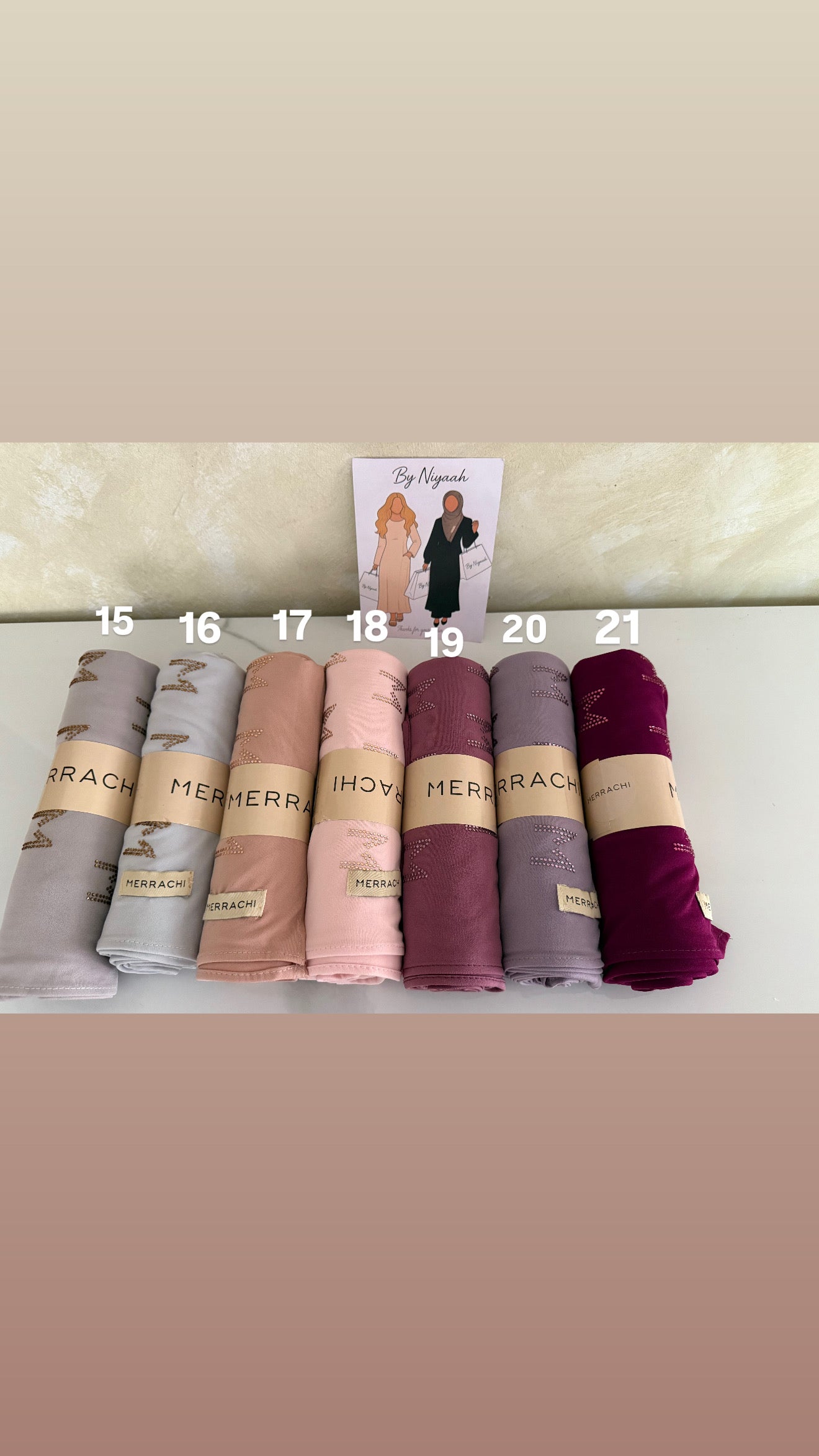 Hijabs M con etiqueta