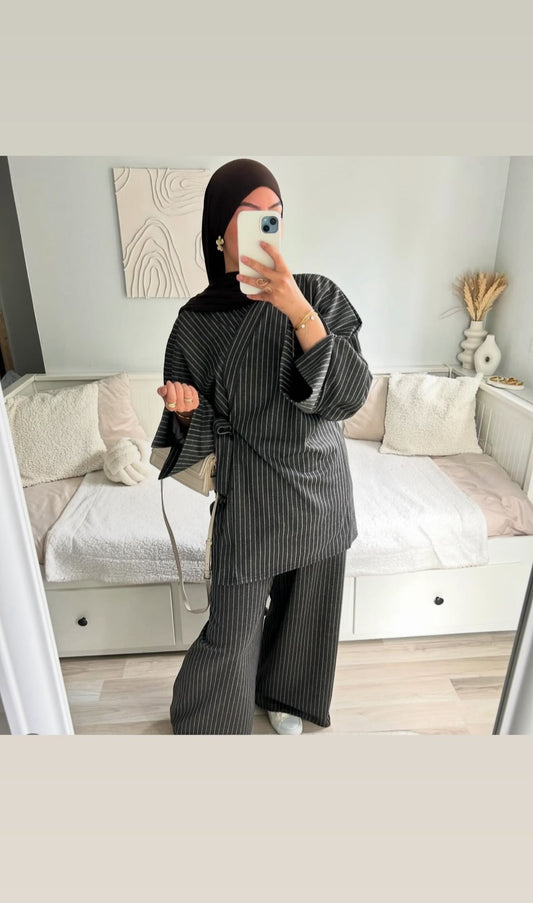 Conjunto dos piezas.