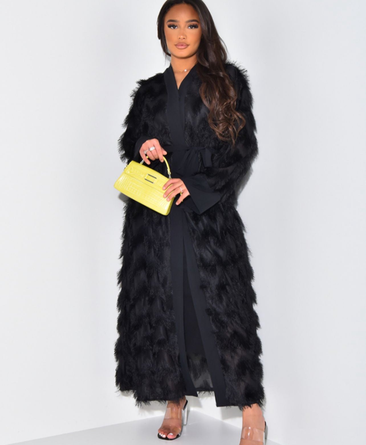 Abaya Plumas
